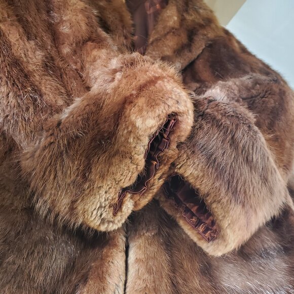 Vintage Fur Coat — For Repurposing / Craft Use Only - Picture 12 of 17